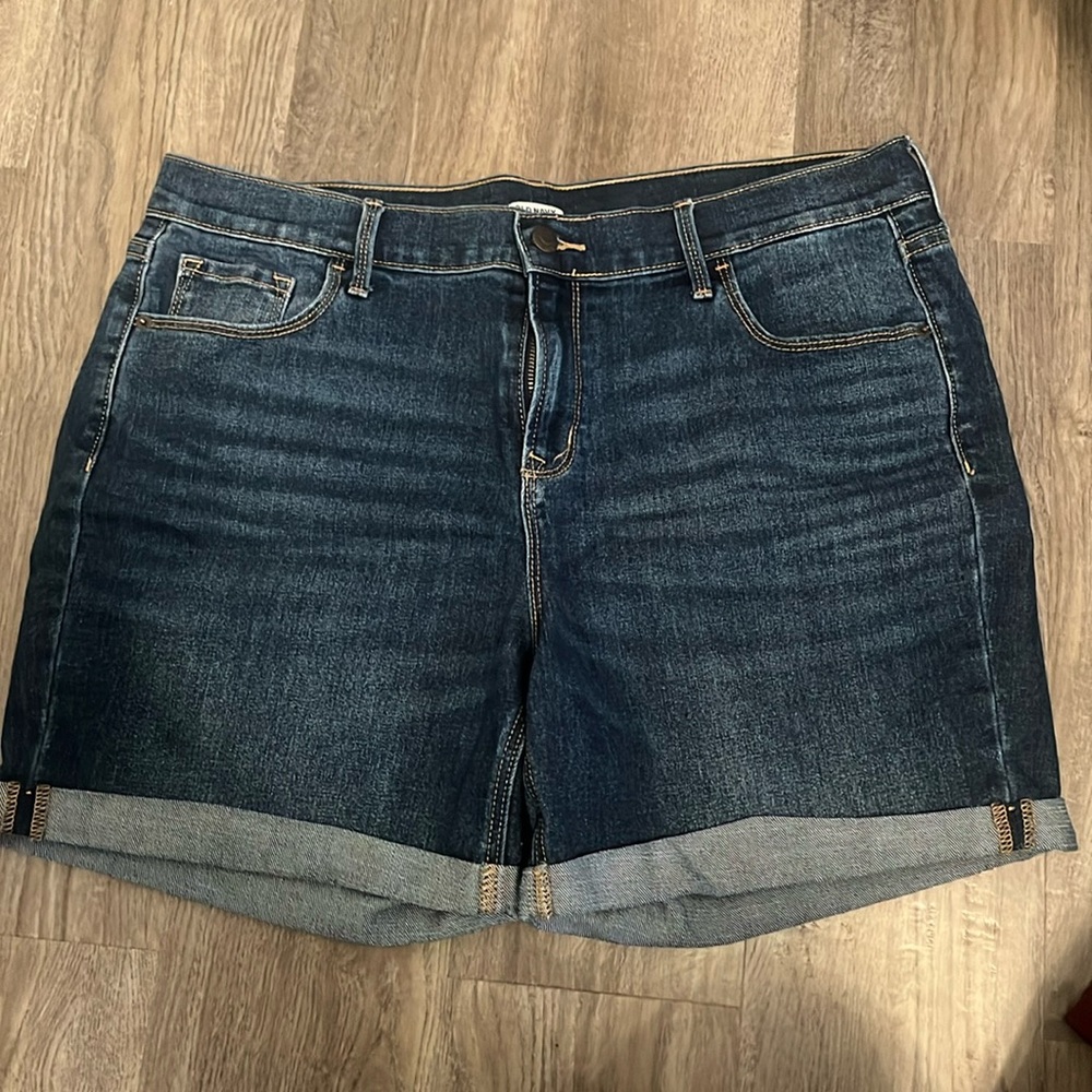 Old Navy Jean Shorts Size 14
